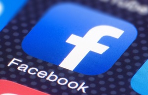 Facebook заблокировала десятки тысяч приложений